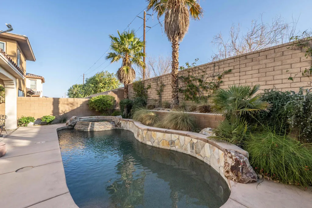 73447 Travers Street, Palm Desert, California 92211 home-pic-36