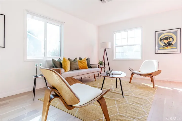 5920 Shoshone Avenue, Encino, California 91316
