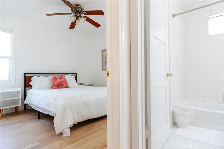 5920 Shoshone Avenue, Encino, California 91316