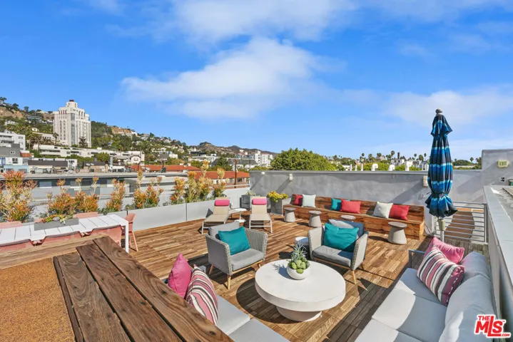 1232 N Kings Road 305, West Hollywood, California 90069