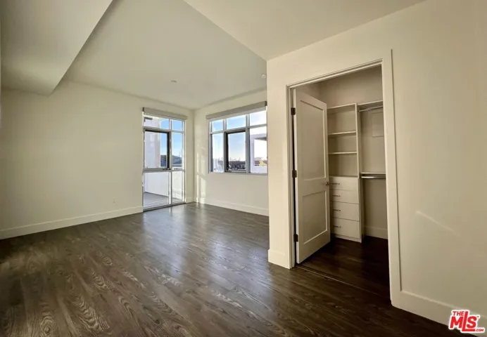 1232 N Kings Road 305, West Hollywood, California 90069