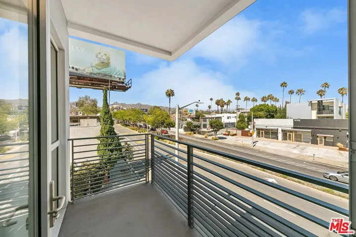 1001 N Fairfax Avenue 201, West Hollywood, California 90046
