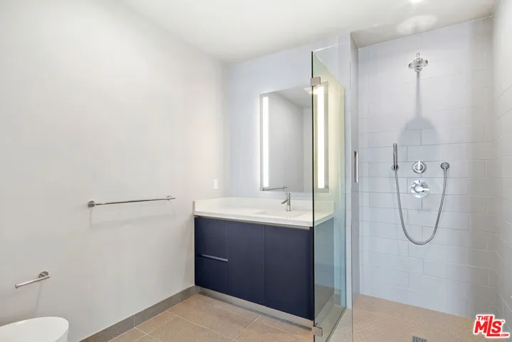 1001 N Fairfax Avenue 201, West Hollywood, California 90046