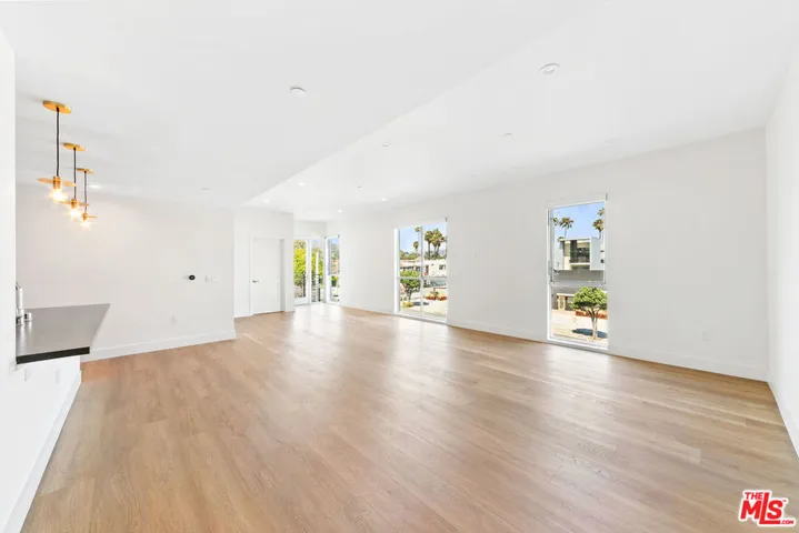 1001 N Fairfax Avenue 201, West Hollywood, California 90046