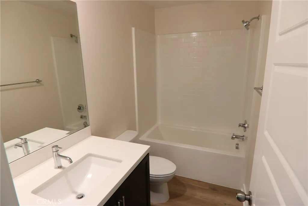 34692 Bright Pine Way, Murrieta, California 92563 home-pic-8