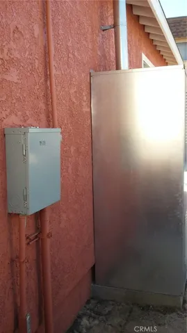 1539 W 80th Street, Los Angeles, California 90047
