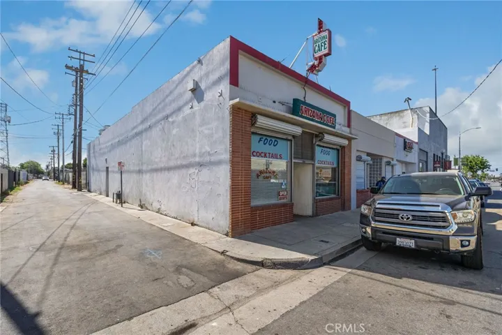 809 Baker Street, Bakersfield, California 93305