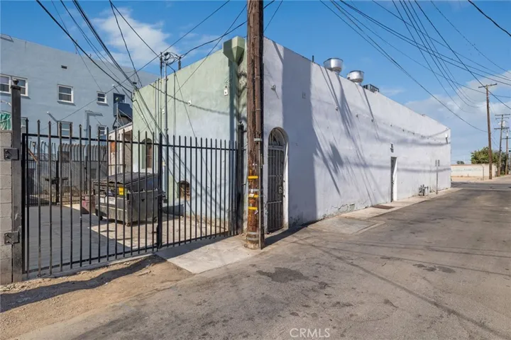 809 Baker Street, Bakersfield, California 93305
