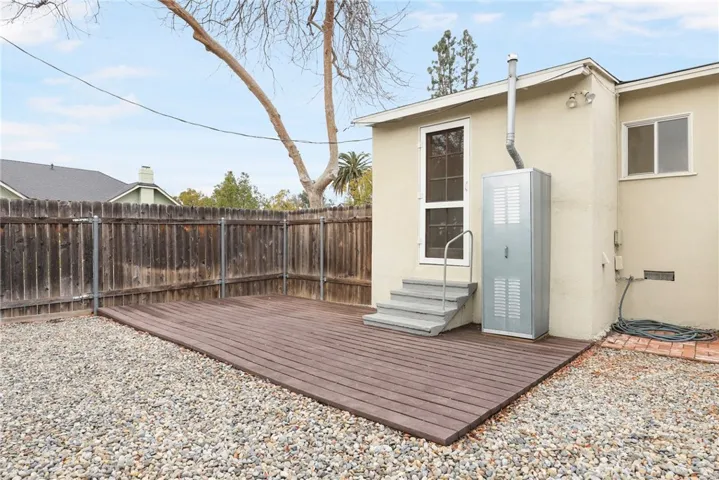 1700 Brigden Road, Pasadena, California 91104