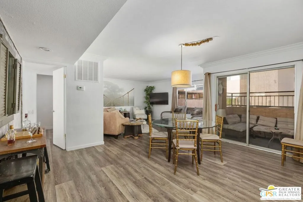 400 N Sunrise Way 166, Palm Springs, California 92262 home-pic-3