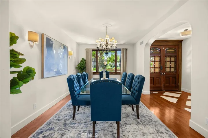 Formal Dining