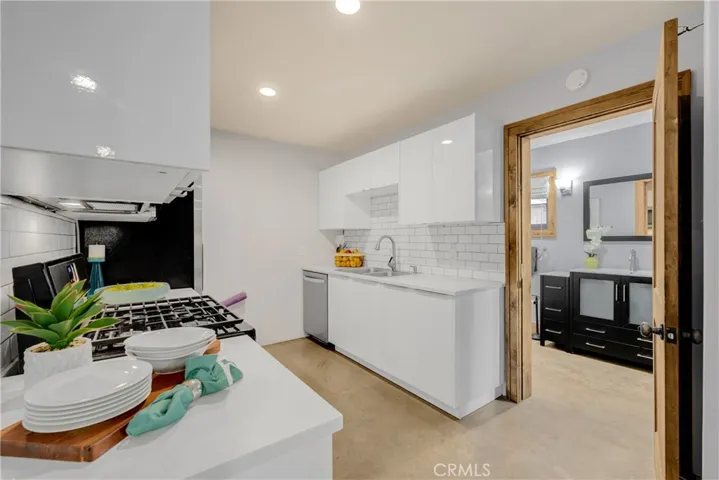 613 W Valley View Drive, Fullerton, California 92835