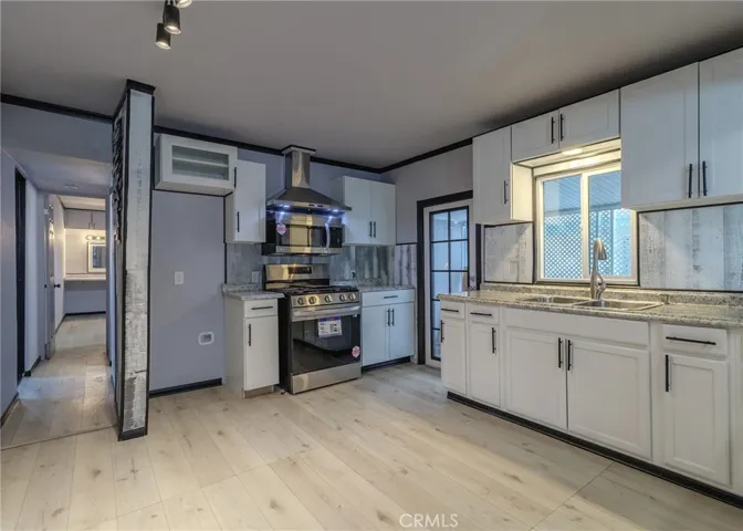 281 Santa Clara Circle, Hemet, California 92543