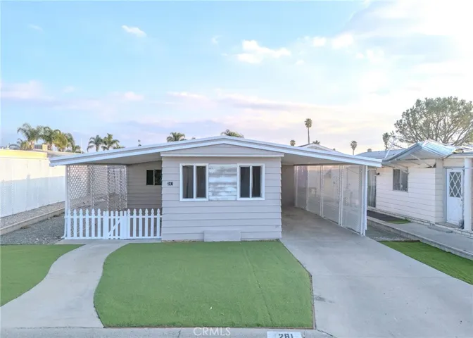 281 Santa Clara Circle, Hemet, California 92543
