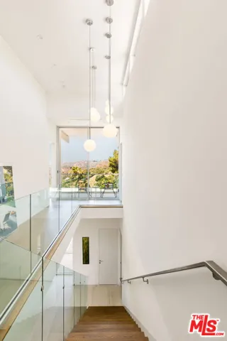 2650 Creston Drive, Los Angeles, California 90068