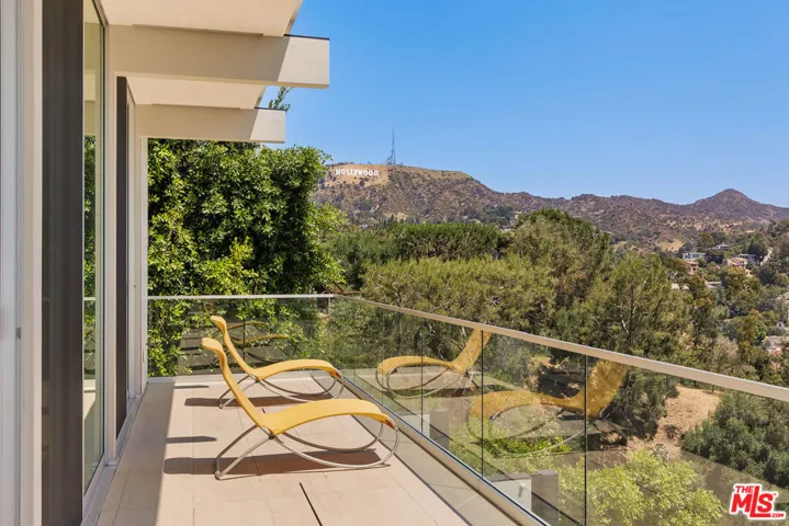 2650 Creston Drive, Los Angeles, California 90068