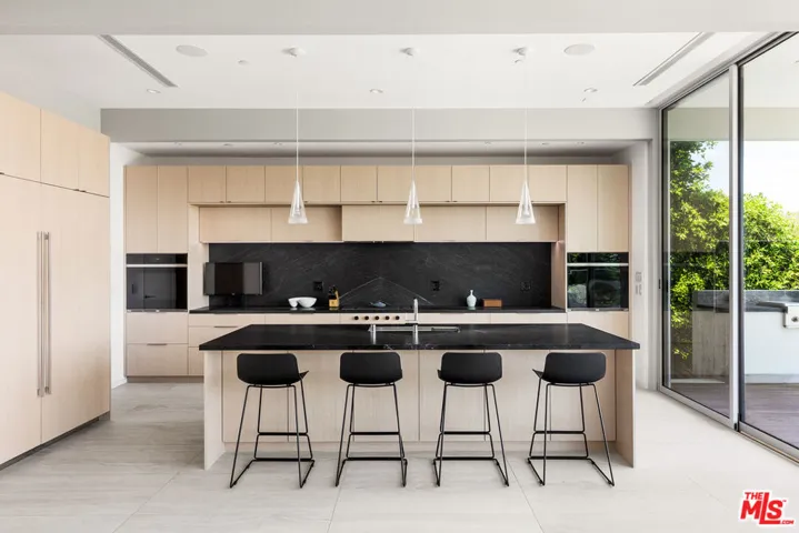 2650 Creston Drive, Los Angeles, California 90068
