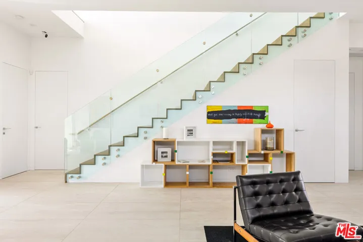2650 Creston Drive, Los Angeles, California 90068