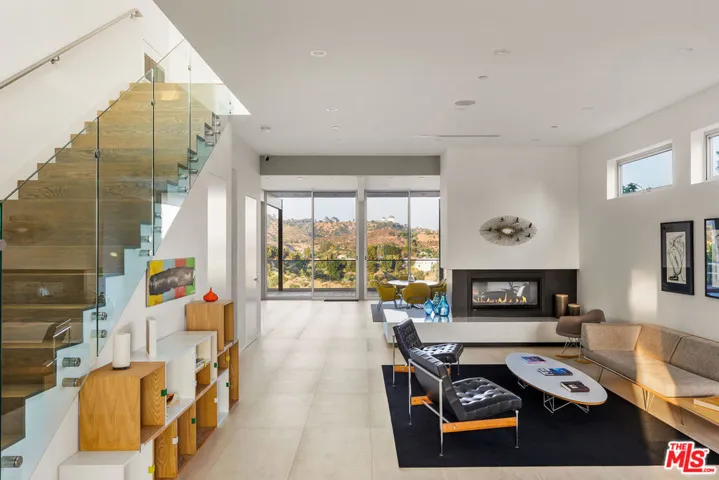 2650 Creston Drive, Los Angeles, California 90068
