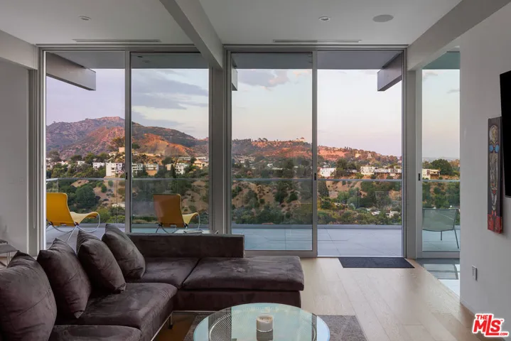 2650 Creston Drive, Los Angeles, California 90068