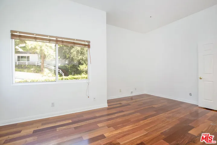 Room perfect for office