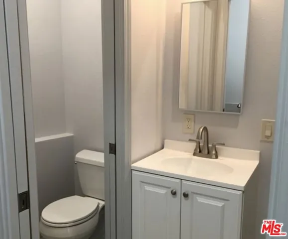 2644 E Chevy Chase Drive, Glendale, California 91206