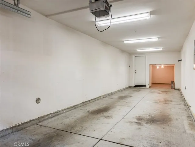 Garage.
