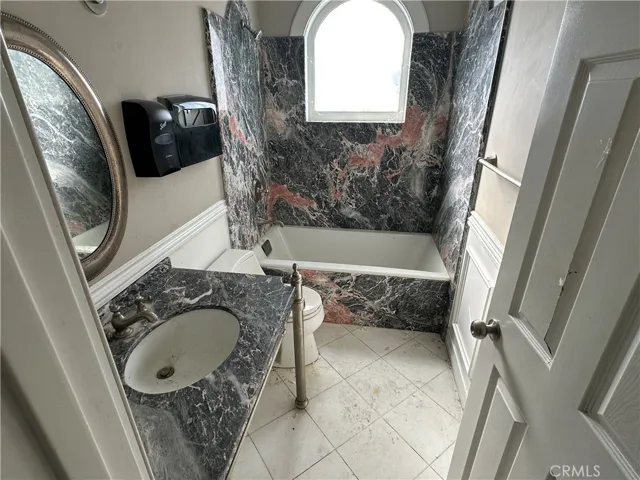1005 S Mountvale Court, Anaheim Hills, California 92808
