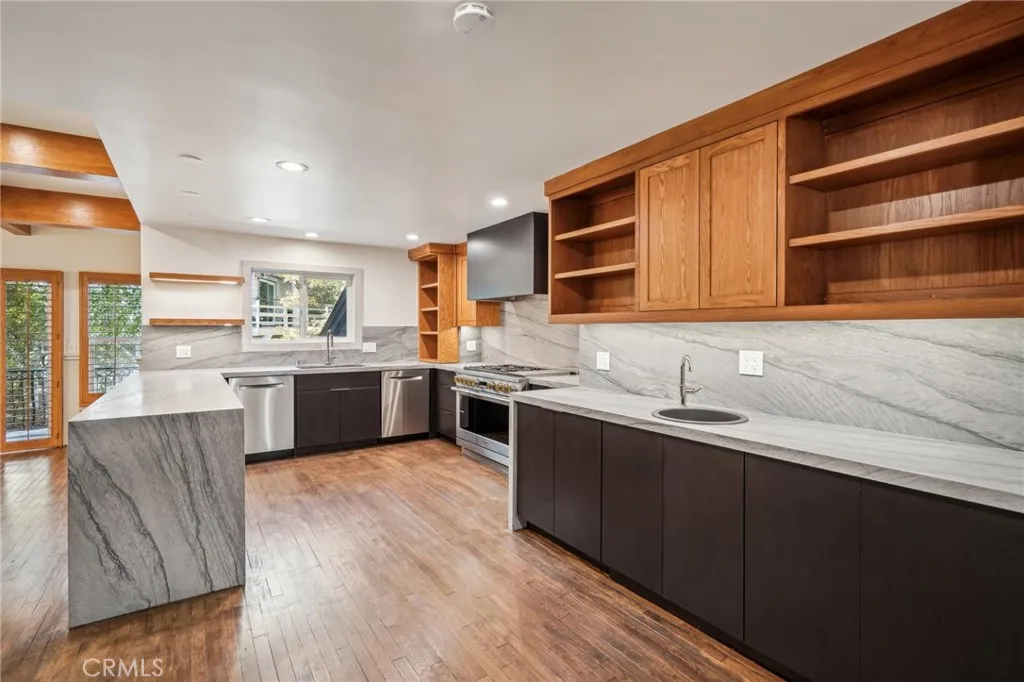 995 Tirol Lane, Lake Arrowhead, California 92352 home-pic-13