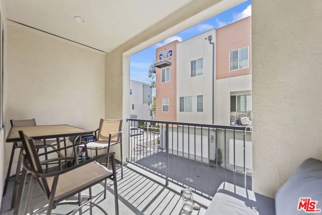 9912 Artesia Boulevard 209, Bellflower, California 90706 home-pic-13