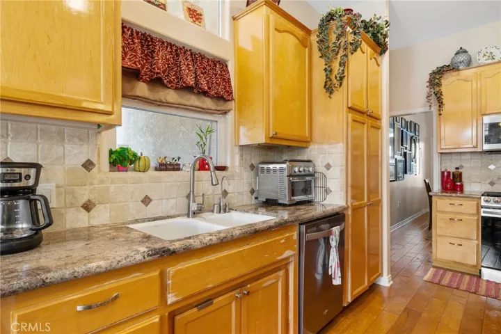 4201 Walker Lake Drive, Bakersfield, California 93313