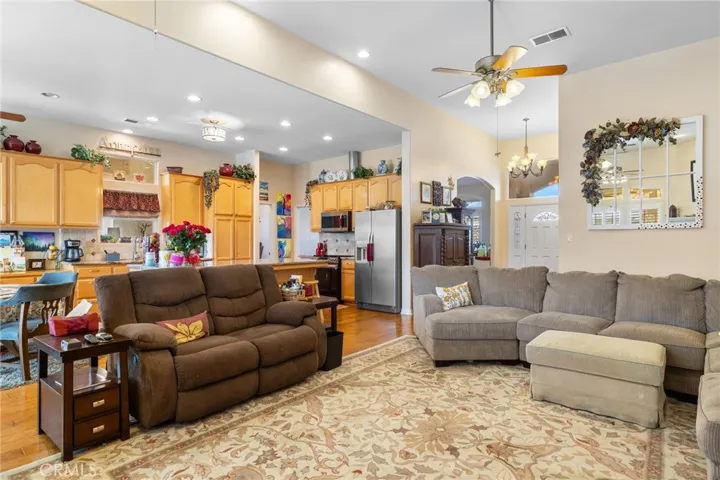 4201 Walker Lake Drive, Bakersfield, California 93313