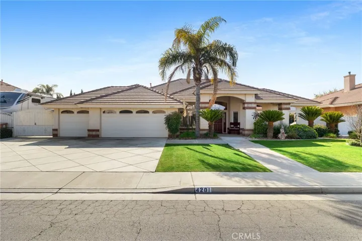 4201 Walker Lake Drive, Bakersfield, California 93313
