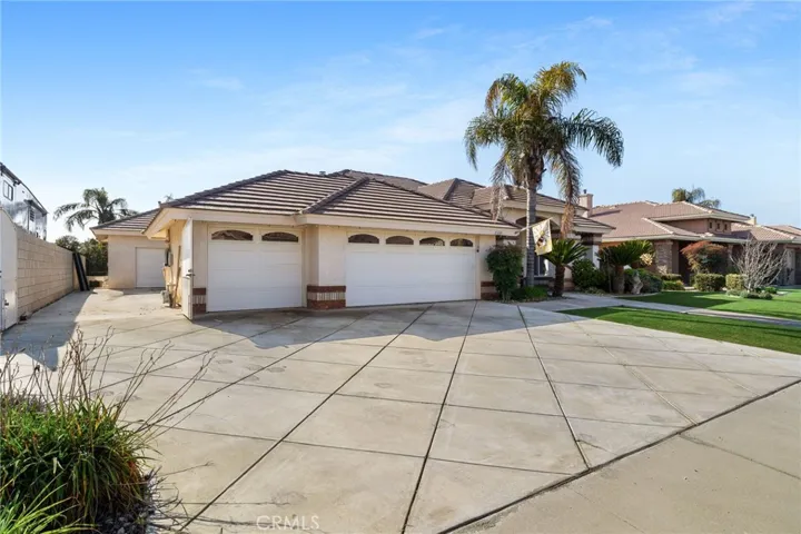 4201 Walker Lake Drive, Bakersfield, California 93313