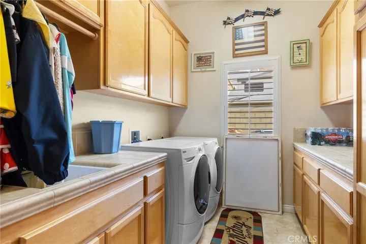 4201 Walker Lake Drive, Bakersfield, California 93313