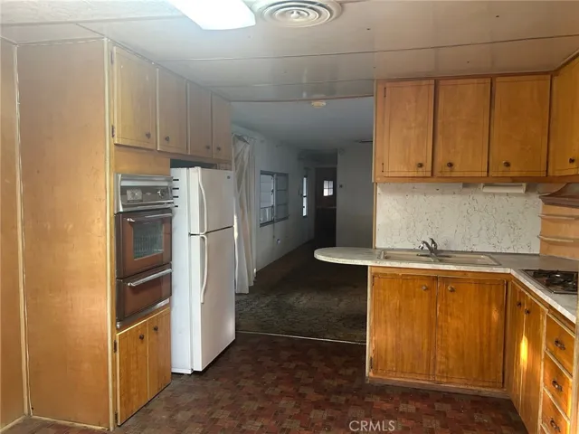 210 San Carlos Drive, Hemet, California 92543