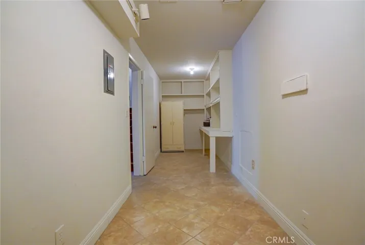 Extra room  as maid room