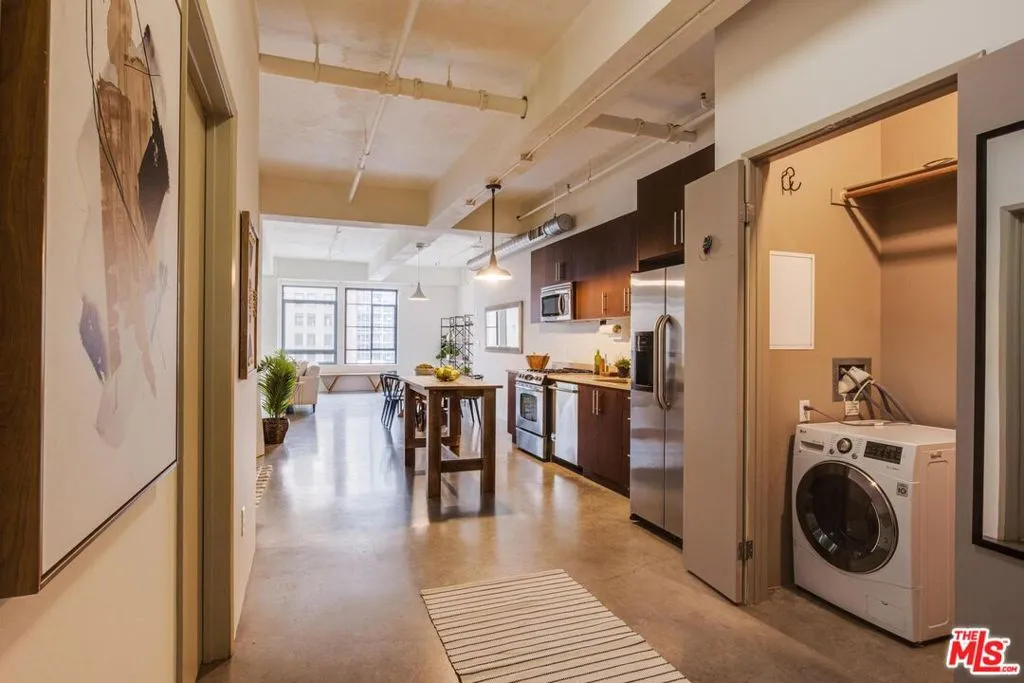 849 S Broadway 610, Los Angeles, California 90014 home-pic-17