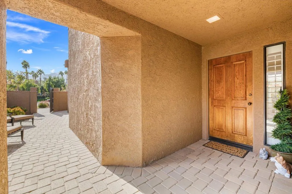 48628 Sundrop Court, Palm Desert, California 92260 home-pic-38