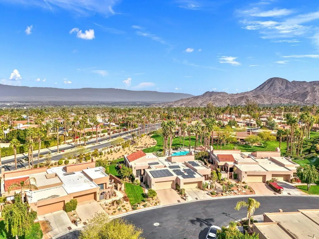 48628 Sundrop Court, Palm Desert, California 92260 home-pic-44