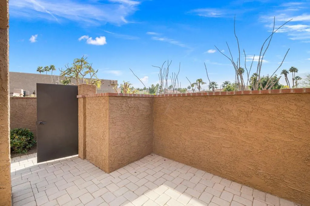 48628 Sundrop Court, Palm Desert, California 92260 home-pic-42