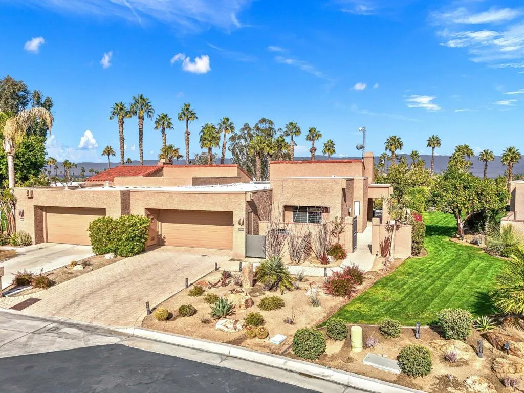 48628 Sundrop Court, Palm Desert, California 92260 home-pic-46