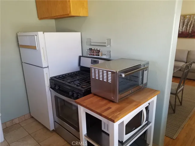 630 1st Street 4, Hermosa Beach, California 90254