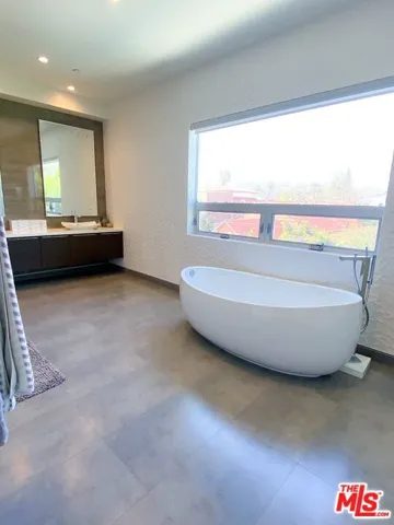 6221 Maryland Drive, Los Angeles, California 90048