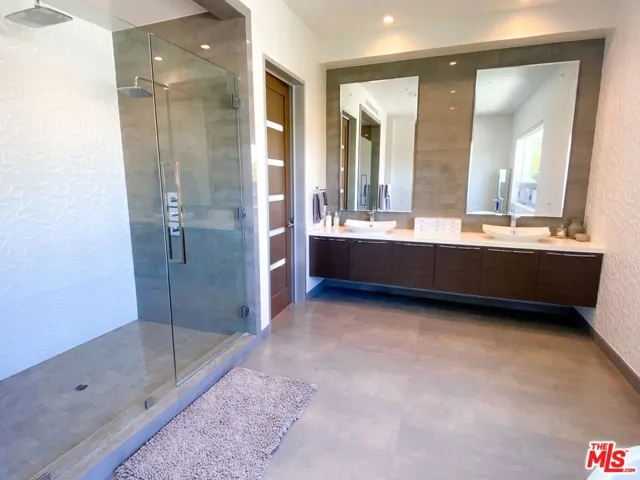 6221 Maryland Drive, Los Angeles, California 90048