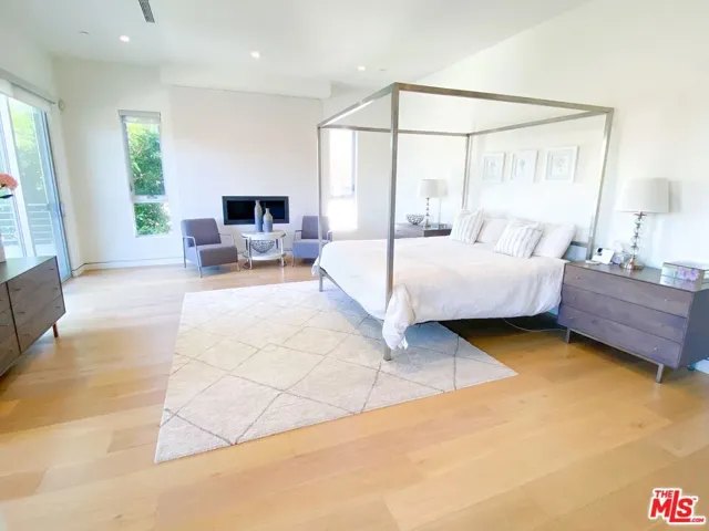 6221 Maryland Drive, Los Angeles, California 90048