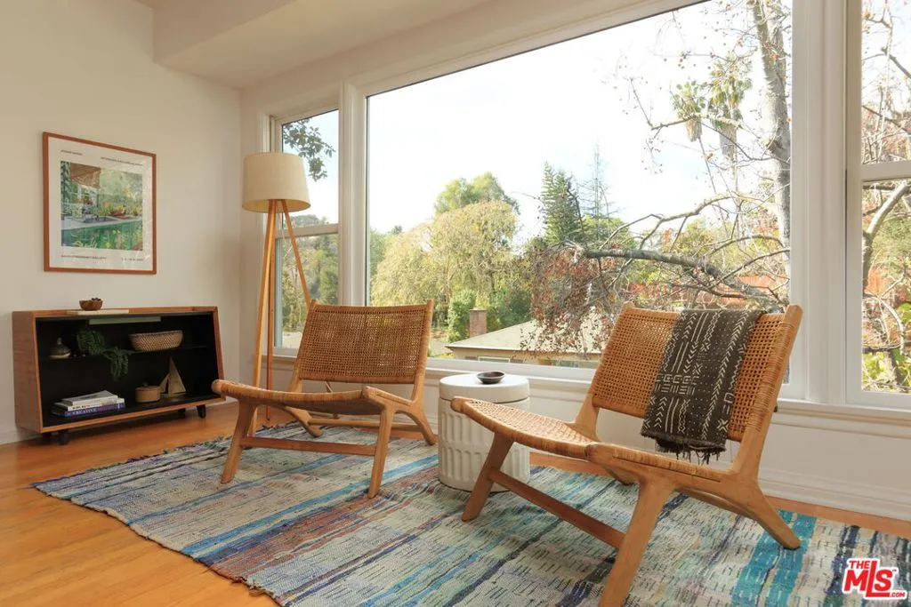468 Glen Holly Drive, Pasadena, California 91105 home-pic-1