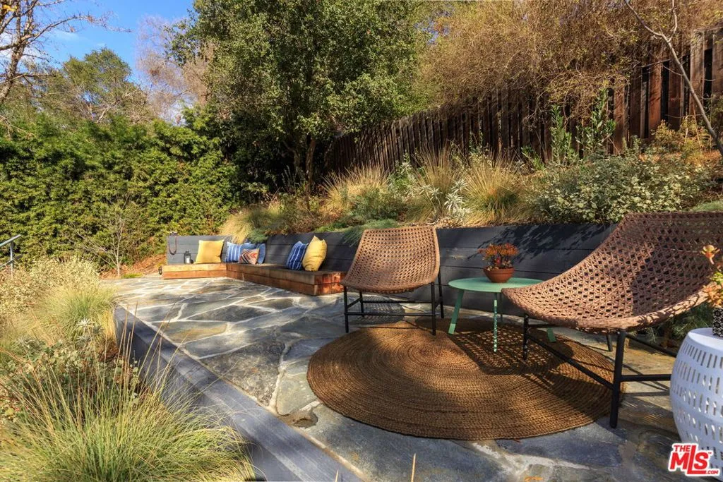 468 Glen Holly Drive, Pasadena, California 91105 home-pic-32