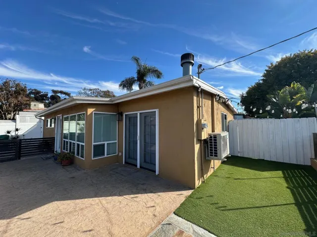 1703 Thomas Street, San Diego, California 92109