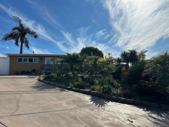 1703 Thomas Street, San Diego, California 92109
